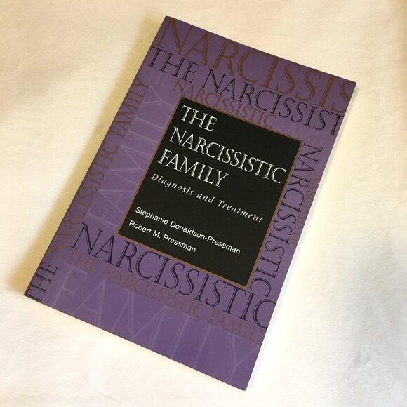 'The Narcissistic Family' Softcover By Stephanie Donaldson-Pressman - Picture 3 of 7